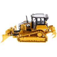 CAT CATERPILLAR D5 LGP VPAT TRACK TYPE TRACTOR DOZER YELLOW WITH OPERATOR "HIGH LINE" SERIES 1/50 DIECAST MODEL BY DIECAST MASTERS