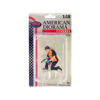 "DETAIL MASTERS" FIGURE 1 (WHEEL CLEANING) FOR 1/18 SCALE MODELS BY AMERICAN DIORAMA