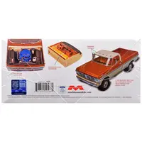SKILL 3 MODEL KIT 1972 FORD F-250 RANGER XLT PICKUP TRUCK WITH SNOW PLOW 1/25 SCALE MODEL BY MOEBIUS