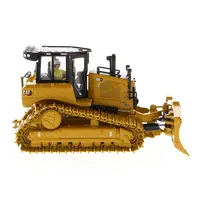 CAT CATERPILLAR D6 XE LGP TRACK TYPE TRACTOR DOZER WITH VPAT BLADE AND OPERATOR "HIGH LINE" SERIES 1/50 DIECAST MODEL BY DIECAST MASTERS