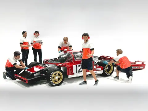 "RACE CREW" 6 PIECE FIGURE SET FOR 1/24 SCALE MODELS BY AMERICAN DIORAMA