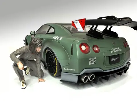 "TOP TUNERS" FIGURE #5 "PREMIUM" SERIES FOR 1/24 SCALE MODELS BY AMERICAN DIORAMA