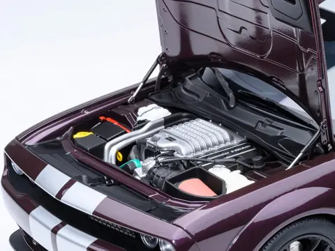 2022 DODGE CHALLENGER SRT JAILBREAK HELLRAISIN PURPLE WITH WHITE STRIPES 1/18 MODEL CAR BY AUTOART