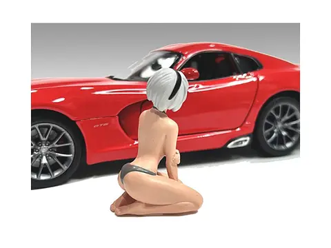 "COSPLAY GIRLS" FIGURE 5 FOR 1/18 SCALE MODELS BY AMERICAN DIORAMA