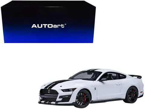 FORD MUSTANG SHELBY GT500 OXFORD WHITE WITH BLACK STRIPES 1/18 MODEL CAR BY AUTOART