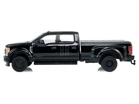 2020 FORD F-450 XL SUPER DUTY PICKUP TRUCK BLACK "BLACK BANDIT" SERIES 31 1/64 DIECAST MODEL CAR BY GREENLIGHT