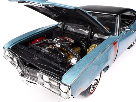 1968 OLDSMOBILE 442 W30 HOLIDAY COUPE TEAL FROST METALLIC WITH RED STRIPES AND BLACK VINYL TOP "HEMMINGS MOTOR NEWS JULY 2023 COVER CAR" "AMERICAN MUSCLE" SERIES 1/18 DIECAST MODEL CAR BY AUTO WORLD