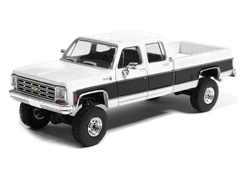 1978 CHEVROLET SILVERADO K30 CREW CAB PICKUP TRUCK WHITE AND BLACK 1/64 DIECAST MODEL CAR BY IXO MODELS