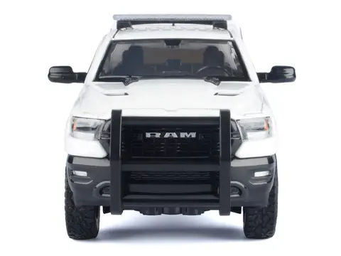 2019 RAM 1500 LARAMIE CREW CAB PICKUP TRUCK WITH TRUCK BED CAMPER WHITE "CUSTOM BUILDER'S KIT" SERIES 1/24-1/27 DIECAST MODEL CAR BY MOTORMAX