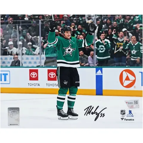 THOMAS HARLEY DALLAS STARS AUTOGRAPHED 8" X 10" GREEN JERSEY CELEBRATION PHOTOGRAPH